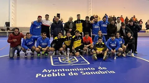 Participantes en el XXVI Torneo Fútbol-Sala de Navidad “José
Vicente Santiago” en Puebla de Sanabria