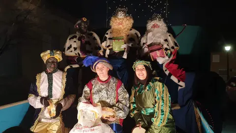 Los Reyes Magos a su paso por Venialbo. Fotografía: Ayuntamiento de Venialbo
