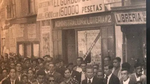 Celebración de El Gordo en los años 30 vía Historia de Zamora a través del objetivo de Pedro Gutiérrez Somoza