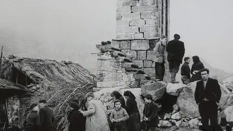 El antiguo campanario en el que se refugiaron los supervivientes