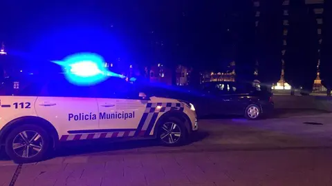 coche aparcado en La Marina. Imagen: Estefanía Vega
