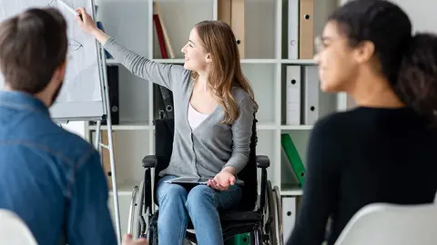 Discapacidad y empleo vía Freepik