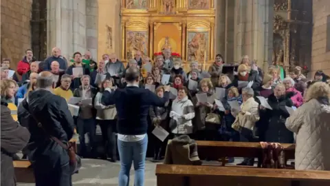 Ensayos himno a la Virgen de la Soledad