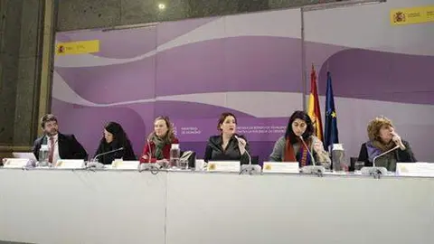 La secretaria de Estado de Igualdad y contra la Violencia de Género, Ángela Rodríguez, y la delegada del Gobierno contra la Violencia de Género, Victoria Rosell