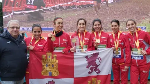 Teresa Herráez, campeona de España de campo a través con la selección de Castilla y León