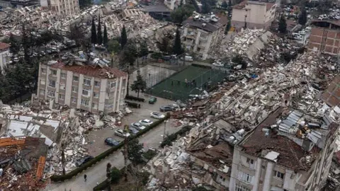 Barrio totalmente colapsado