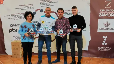 Corredores ganadores del Construcciones Martín Peña Triatlón Duero en el Circuito provincial de Carreras de Montaña