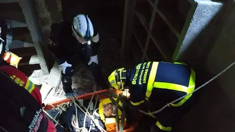 Primeras actividades de rescate en Turquía de los equipos españoles. Fotografía: Consorcio de Bomberos de la Provincia de Cádiz @BomberosCbpc