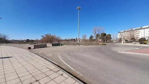 Una de las rotondas sin acabar en el barrio de Vista Alegre