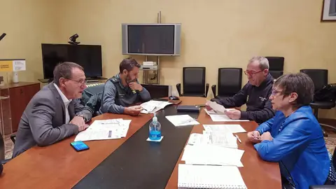 Reunión de coordinación entre el subdelegado, Guardia Civil y Policía Nacional