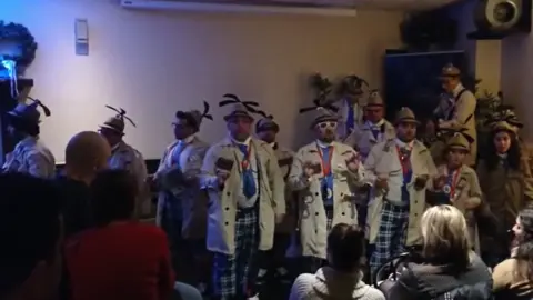 Los Veletas en el Universal