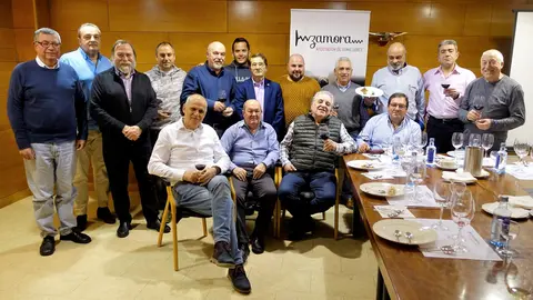 La Asociación Cultural Sumilleres de Zamora en una cata para conocer los productos de la pastelería Mindanao de Madrid