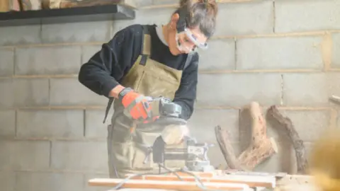 Trabajadora del sector maderero