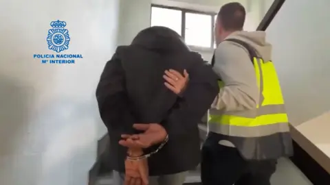 Detenidos red estafa a empresarios