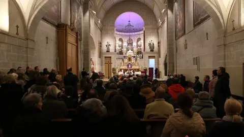 El Yacente celebra su segundo Vía Crucis (2)