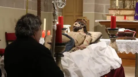 El Yacente celebra su segundo Vía Crucis (6)