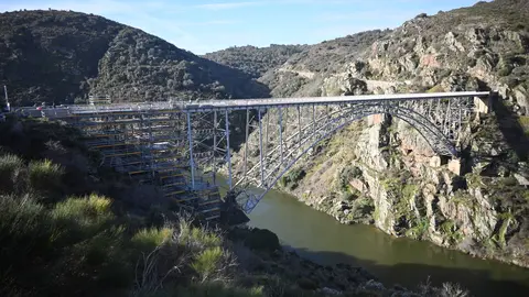Andamios para la puesta a punto del apueste de Requejo o de Pino