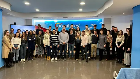 Prada con jóvenes zamoranos