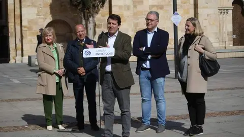 Paseo Mañueco_13