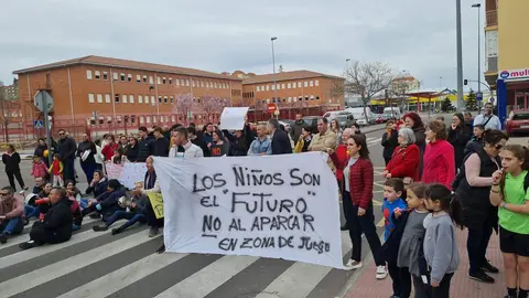 Los vecinos cortan la calle Villalpando