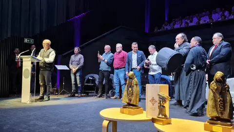 Banzo de Oro para El Merlú vía Congregación de Jesús Nazareno vulgo Congregación