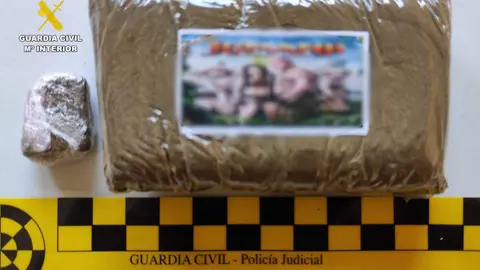 Paquete de hachís incautado durante una operación de la Guardia Civil de Zamora