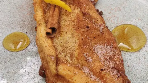 Torrija maridada con limonada