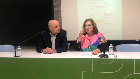 Antonio Rodríguez y Esther González en la presentación del congreso
