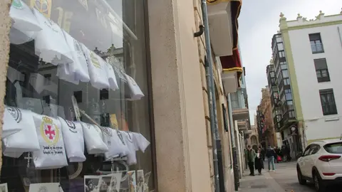 Escaparates decorados Semana Santa (8)