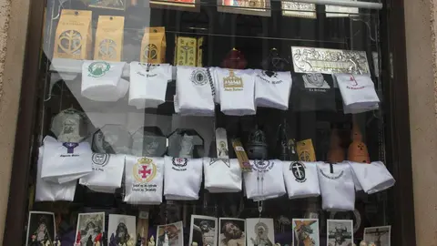 Escaparates decorados Semana Santa (9)