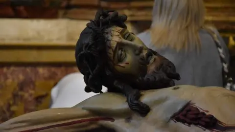 descendimiento del cristo de la Misericordía_9