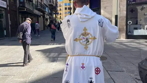 El lotero zamorano repite vestido de cofrade