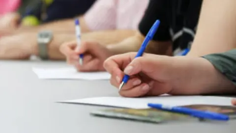 Opositores. Fotografía de archivo