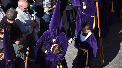 San Vera Cruz vuelve a desfilar por las calles de una abarrotada Zamora_25