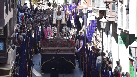 Vera Cruz vuelve a desfilar por las calles de una abarrotada Zamora