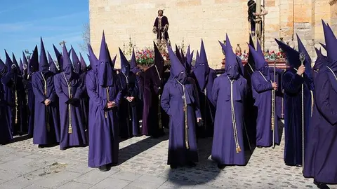 Viernes Santo, primer recorrido Cofradía de Jesús Nazareno y Ánimas de la Campanilla