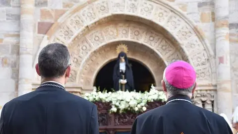 Procesión Virgen de la Soledad (56)