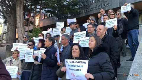 Los sindicatos exigen una subida justa del kilometraje para los docentes itinerantes_2