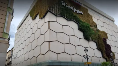 Antiguo Corte Inglés en la calle Constitución, Valladolid2