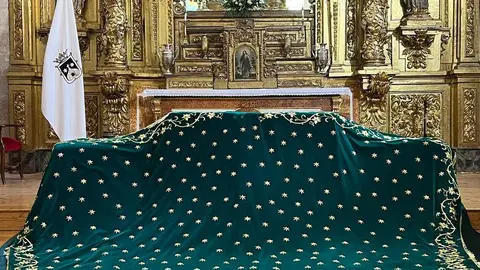 Manto Virgen de la Esperanza