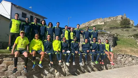 El quipo del CD Zamora Corre - Adarsa en la carrera de Peñausende
