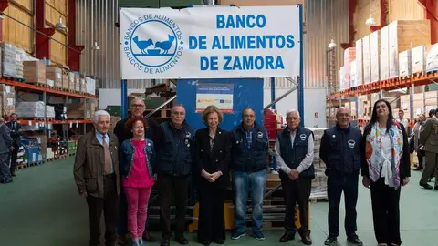 VISITA DE LA REINA SOFÍA AL BANCO DE ALIMENTOS DE ZAMORA