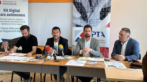 Luis Tudanca y Eduardo Abad en la presentación de Kit Digital en Zamora