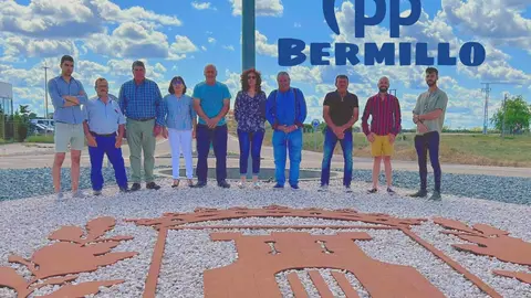 Angelines Martínez y su lista al completo en la candidatura por Bermillo de Sayago para los comicios municipales