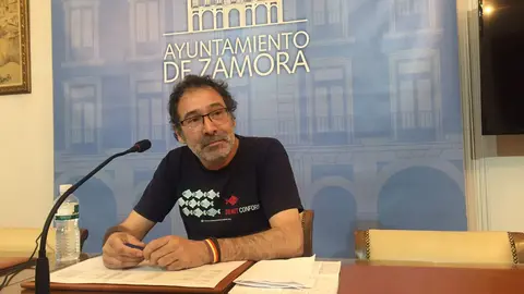 El teniente de alcalde, Miguel Ángel Viñas