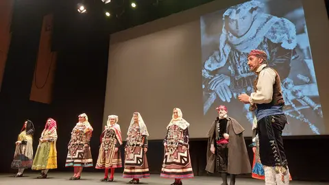 festival indumentaria