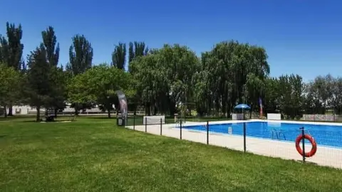 piscina de villaralbo