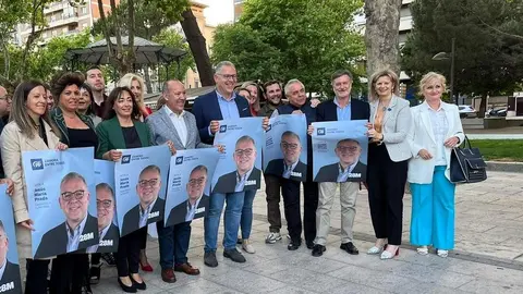 El Partido Popular en la pegada de cartel