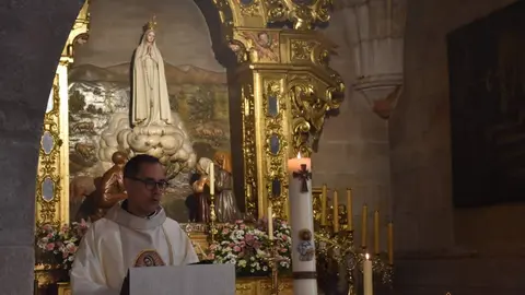 La parroquia de San Vicente celebra la fiesta de la Virgen de Fátima