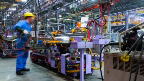 Planta de fabricación de automóviles. Fotografía de archivo